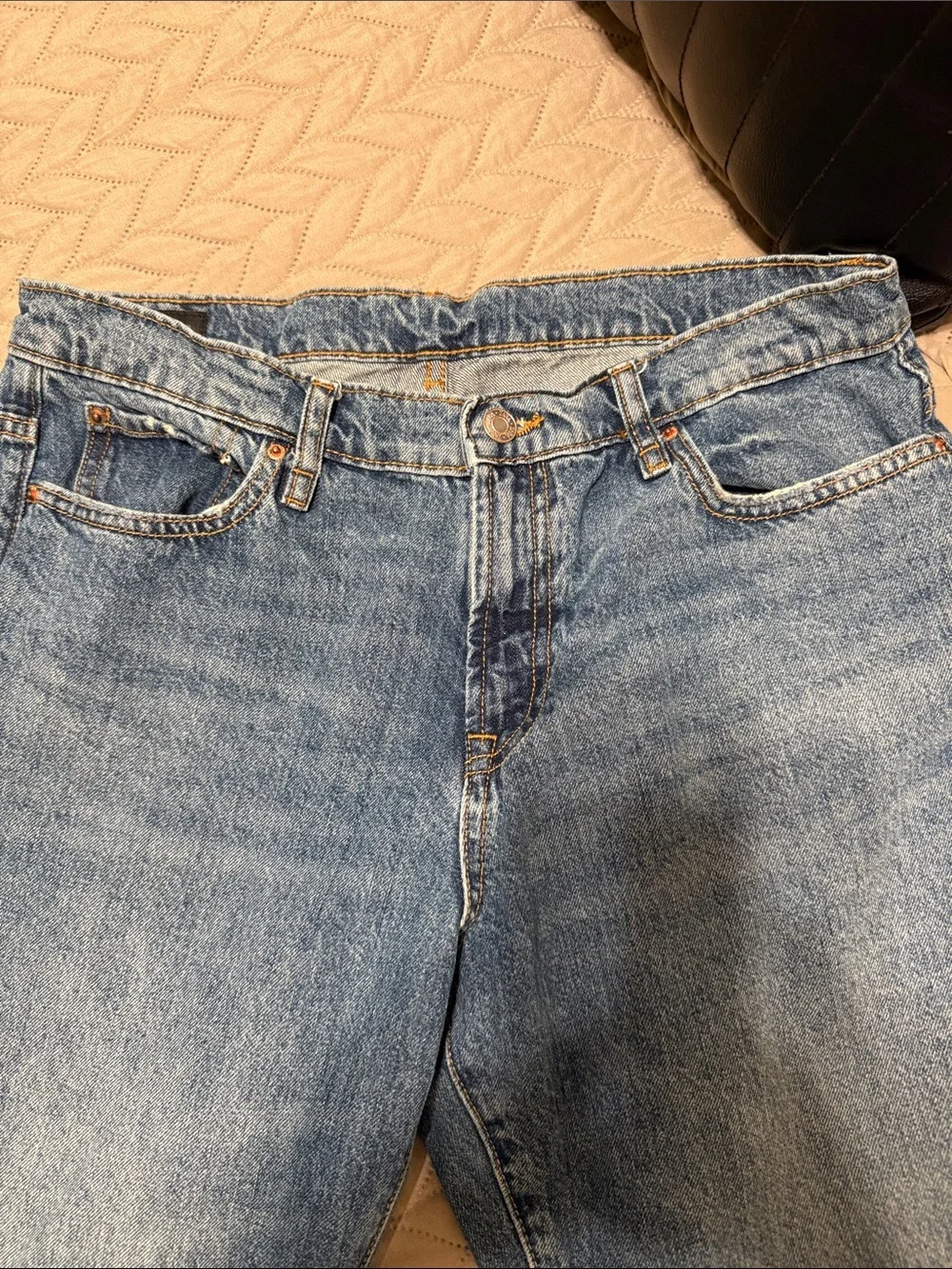 ZARA MEDIUM RISE JEANS ANKLE